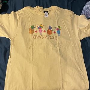 Medium Vintage Yellow hawaiian shirt
